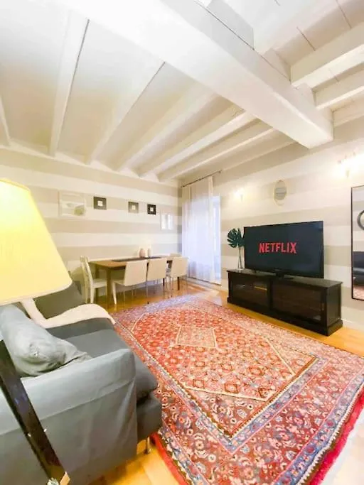 Piazza Erbe - 130Mq Luxury - Casa William Apartment Verona 0*,  Italy